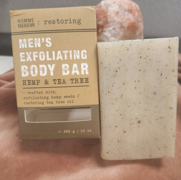 HOMME MODERN MEN'S EXFOLIATING HEMP and TEA TREE BODY BAR - Picture 6 of 6